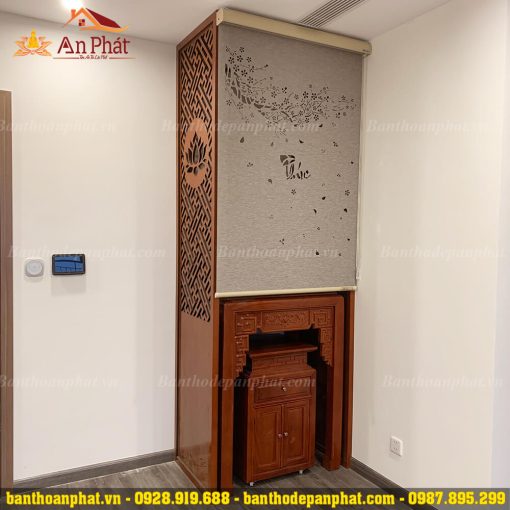 Tủ thờ chung cư hiện đại kết hợp rèm vải sang trọng