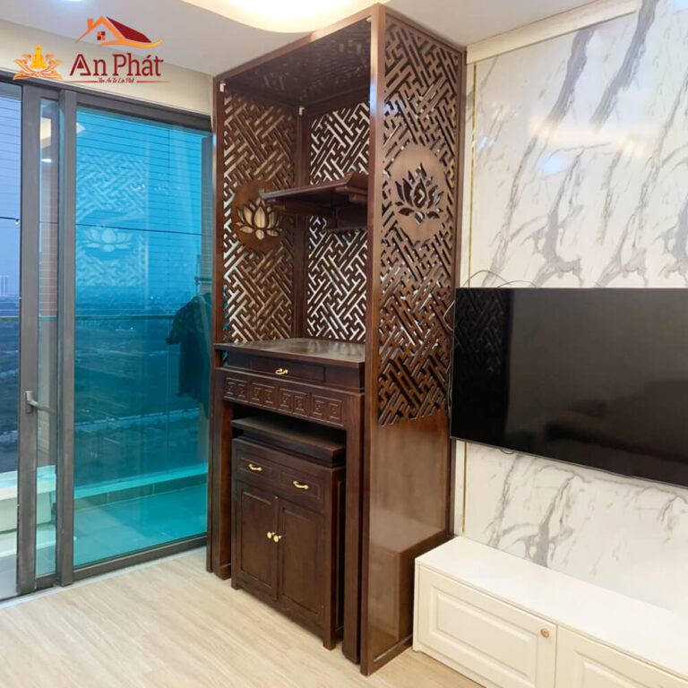 Bàn thờ đứng chung cư kết hợp trang thờ Phật treo tường