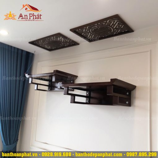 Trang thờ phật và gia tiên treo tường