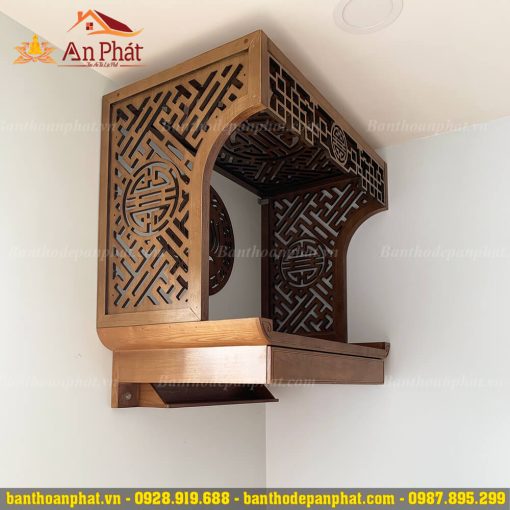 Trang thờ có vách ngăn chữ trang trí gỗ sồi
