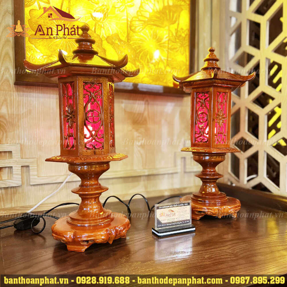Đèn thờ điện bằng gỗ họa tiết tinh tế