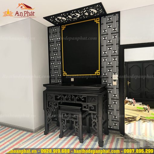 Bàn thờ gỗ gụ kết hợp vách ngăn cnc trang trí đồng bộ