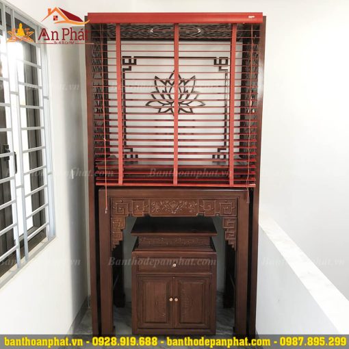 Bàn thờ gia tiên kết hợp rèm phòng thờ đẹp