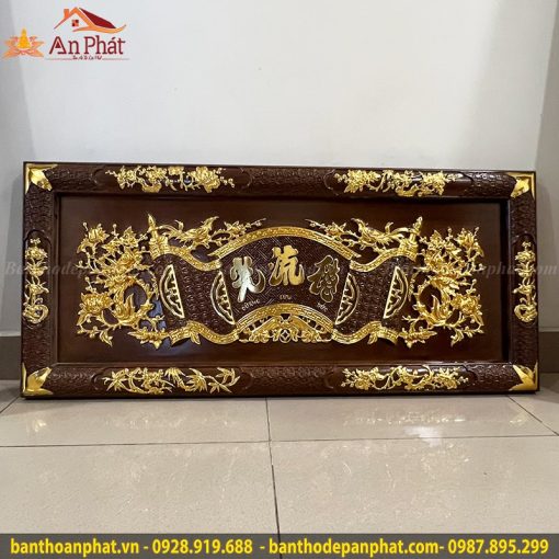 Bức hoành phi Đức Lưu Quang dát vàng