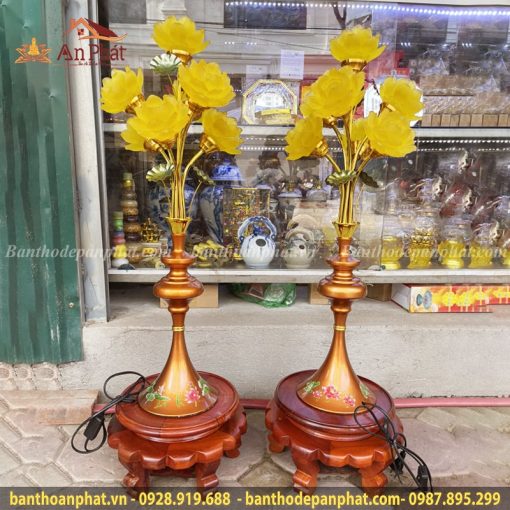 Đèn thờ bông sen thân đồng DT842