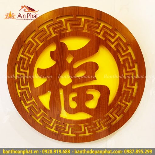 Đèn thờ bằng điện ánh sáng vàng ấm cúng