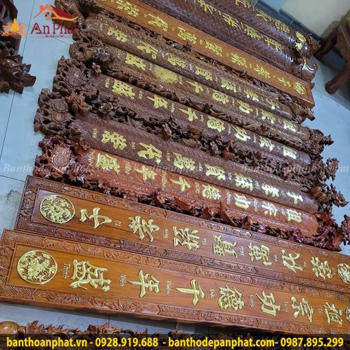 Mẫu câu đối bàn thờ đẹp CT3012