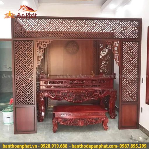 Vách phòng thờ đẹp chữ vạn VN301
