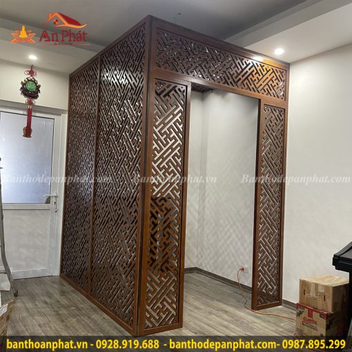 Vách ngăn phòng thờ và phòng khách VN333