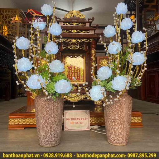 Đèn thờ hoa sen trắng bình gốm DT956