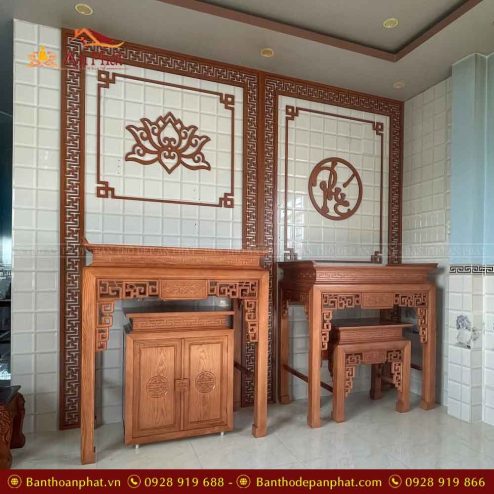 Bàn thờ gia tiên và tủ thờ Phật