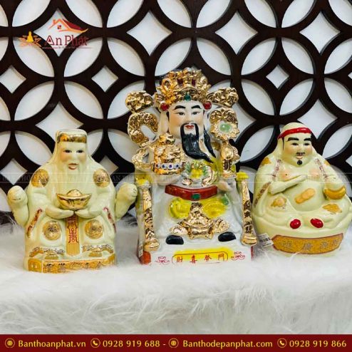 tuong than tai tho dia bo 3 ong su bat trang t072 3