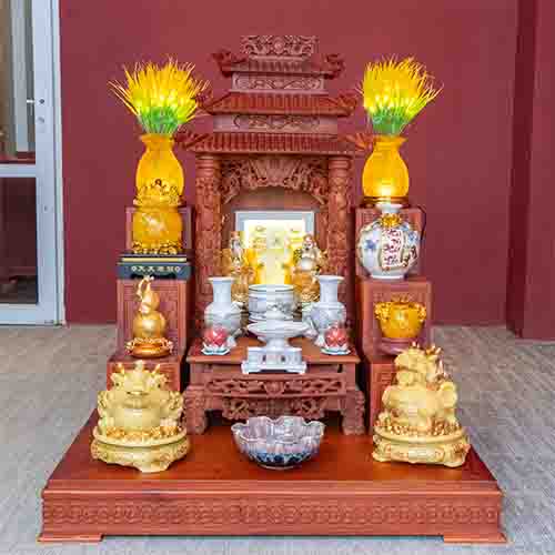 Trang Chủ 91 Bàn Thờ Thần Tài Thổ Địa Gỗ Hương Đủ Đồ Thờ TT902